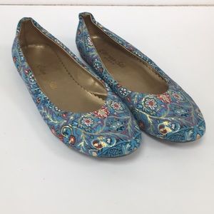Floral Patterned Flats